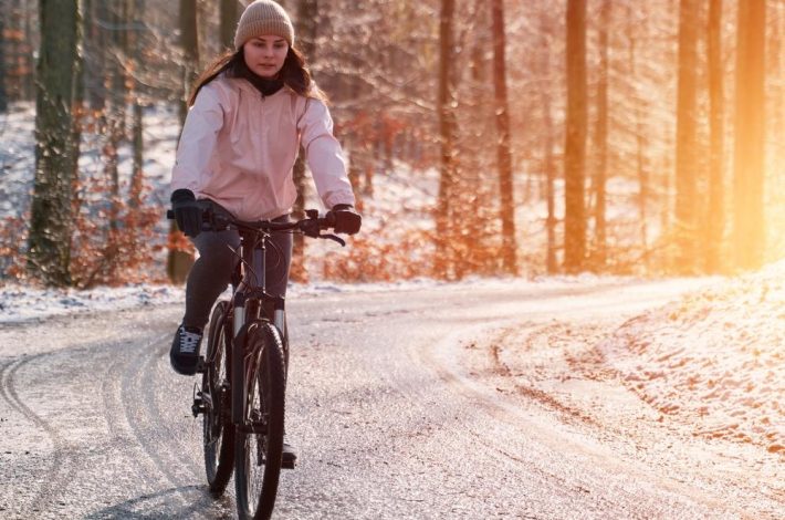 Fördelar med att använda dubbdäck under vintercykling